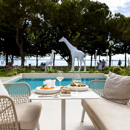 Hi Hotels Sirmione - Lakeview Pool-2