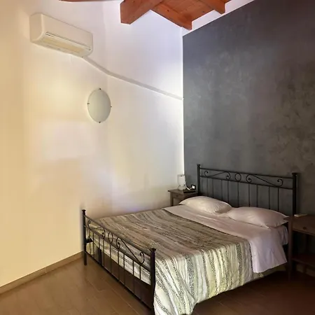 Samarcanda Hotel & Parking Di Parmigiani Silvia-3