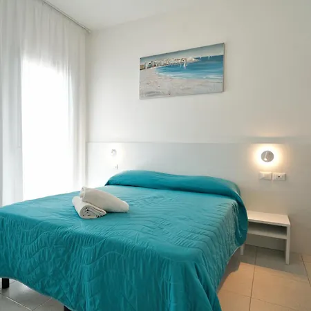 Hotel Ideal Sottomarina-3