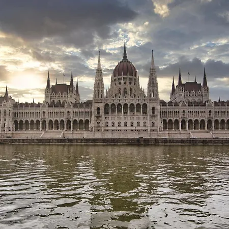 Eurostars Danube Budapest-3
