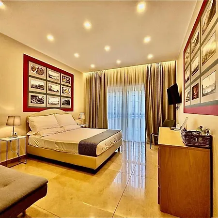 Mdc Luxury Rooms Naples-3