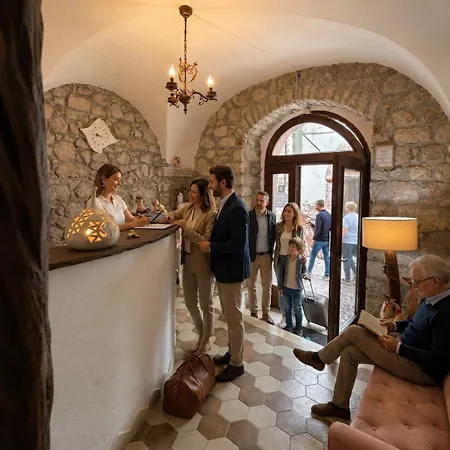 Regnos Altos Boutique Rooms-3