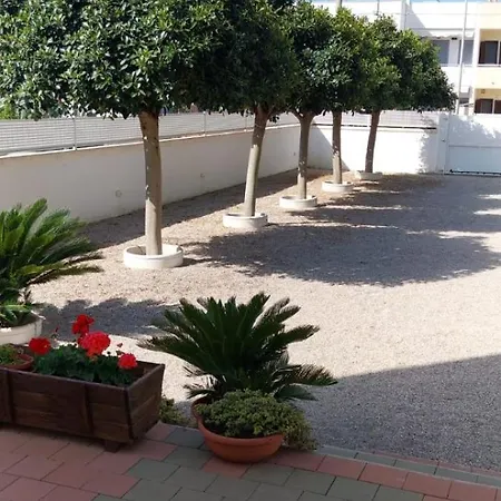B&B Hollywood - Parcheggio Privato-2