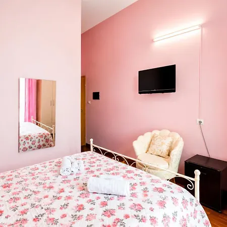 Bamba Luxury Suites Napoli Central Station-2
