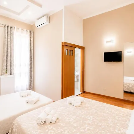 Bamba Luxury Suites Napoli Central Station-3