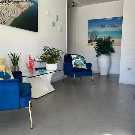 Aurora Beach & Suite-2