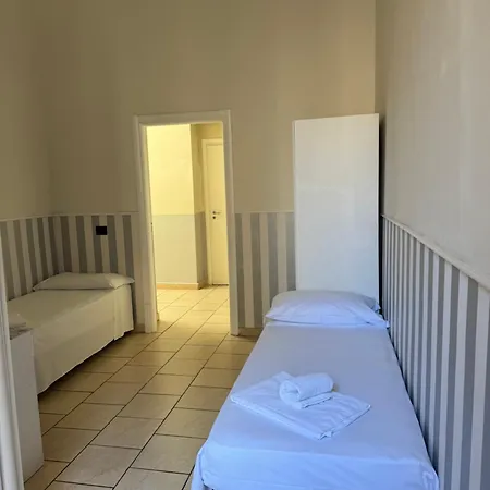 Garibaldi Rooms-3