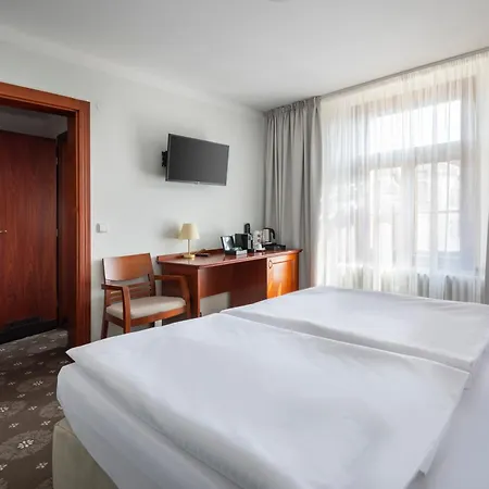Hotel Lunik-2