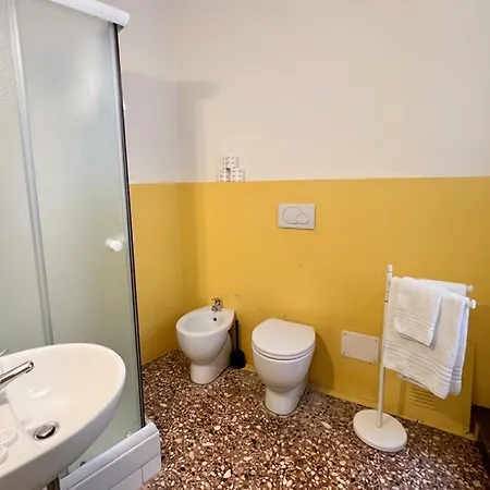 Vicolo Dell'Oro-2