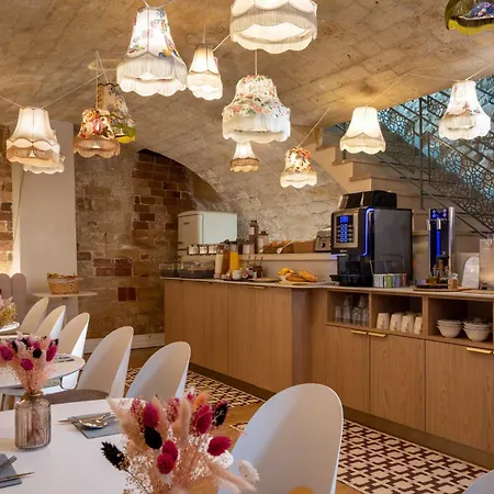 Hotel Marais Home-2