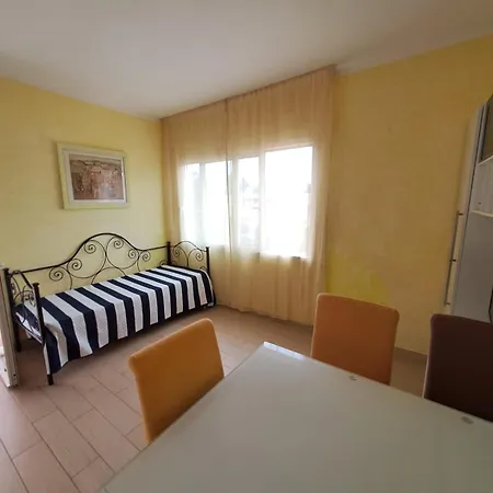 Affitta camere e appartamenti da Gigi e Antonella-3