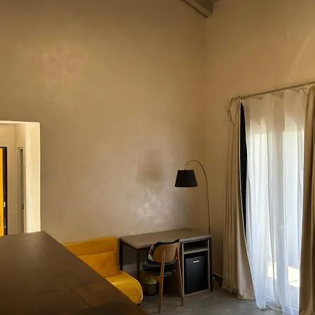 Dazio Exclusive Rooms-2