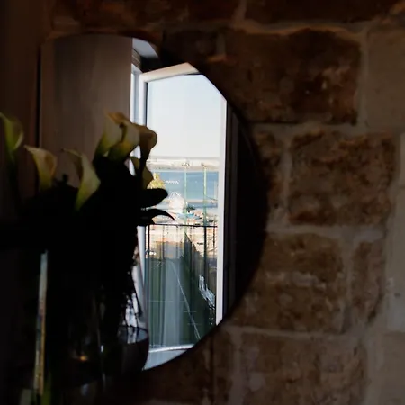 Nicanto Rooms-3