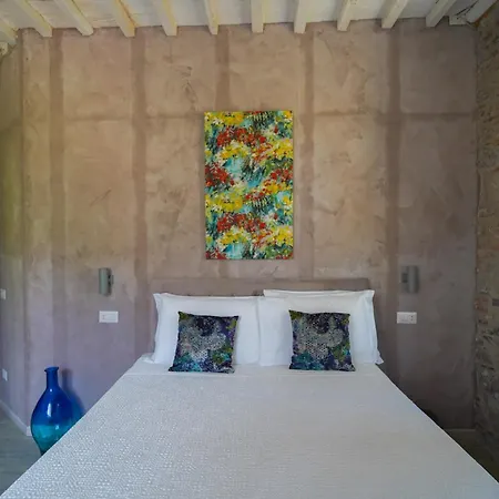 Inside The Wall-2