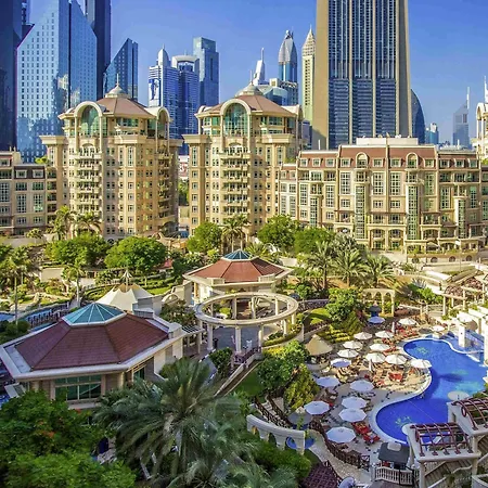 Swissotel Al Murooj Dubai-3