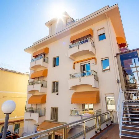 Residence Dei Due Porti-3