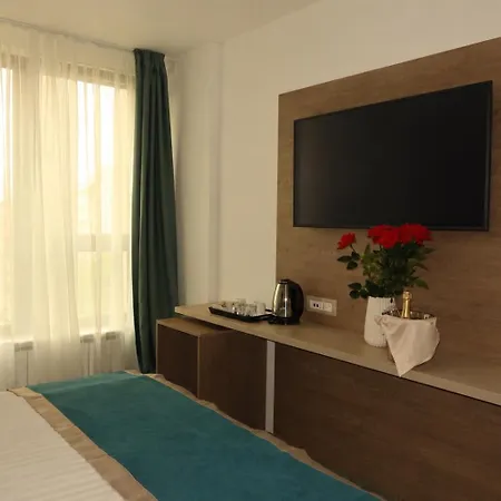 Central Plaza Hotel---Free Parking-3