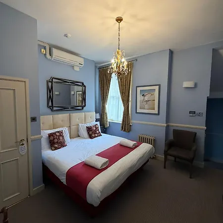 Fielding Hotel-2
