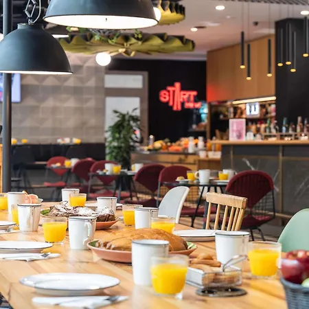 Ibis Barcelona Plaza Glòries 22@-2