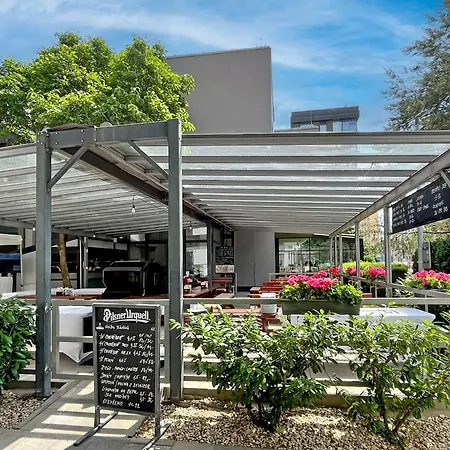 Hotel Ilf-2