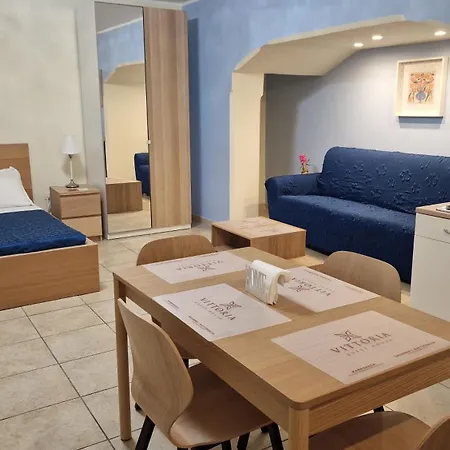 Vittoria Guest House Salerno-3