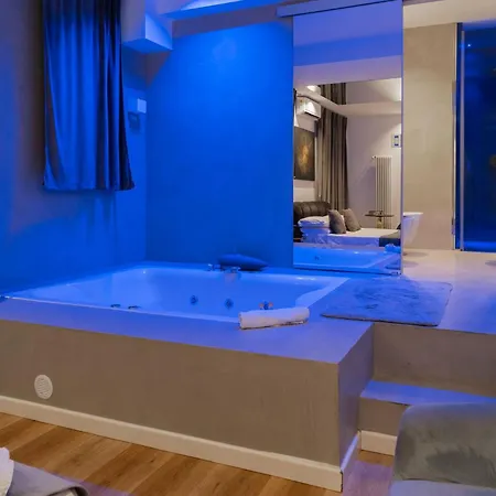 Four Luxury Suite-2