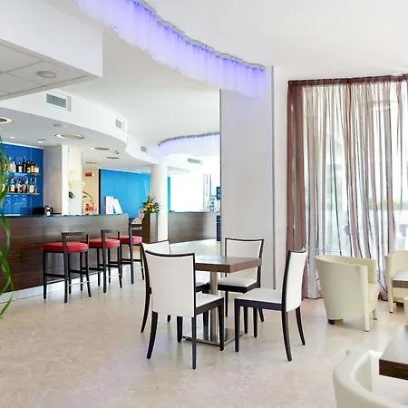 Mercure Rimini Lungomare-2