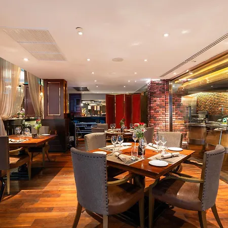 Radisson Suites Bangkok Sukhumvit-3