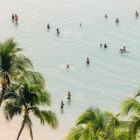 Waikiki Circle Hotel By Castle-3