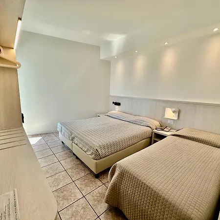 Hotel Nizza Frontemare-2