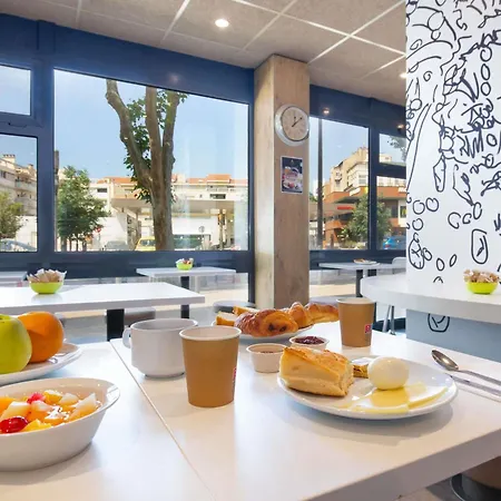 Ibis Budget Marseille Timone-3