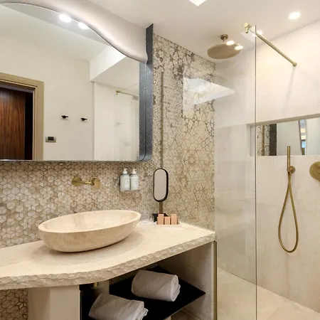 Hotel Delle Rose A Luxury Boutique Hotel-3