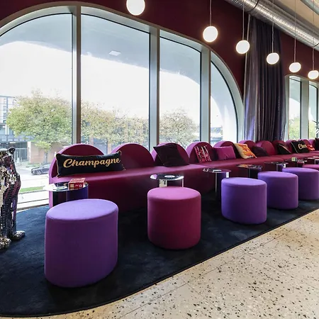 Ibis Styles Muenchen Perlach-2