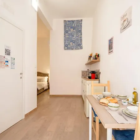 Vecchia Bari Apartments-3