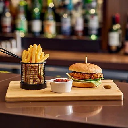 Holiday Inn Express London Stratford By Ihg-3