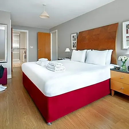Marlin Apartments - London Bridge Empire Square-3