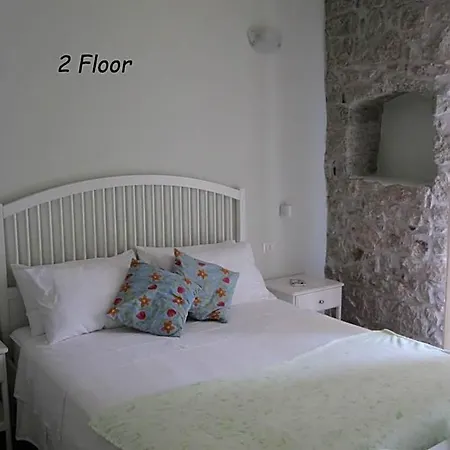 Bomarosa Rooms-2