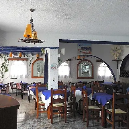 Hotel Porto Perissa-3