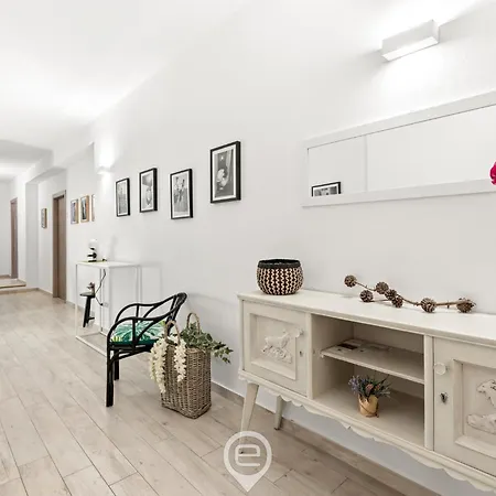 La camera chiara - Elegant Suites-2