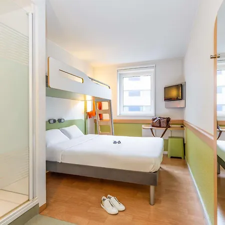 Ibis Budget Zurich City West-2