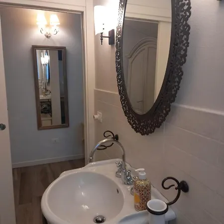 B&B Nadine Forlì - boutique eco stay con parcheggio gratuito-3