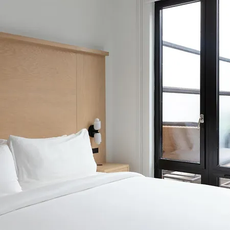 Arlo Soho-3
