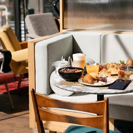 Ruby Luna Hotel Dusseldorf By Ihg-3