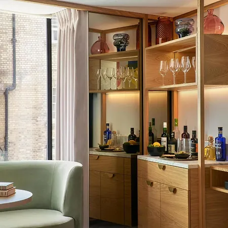 The Botree London, Curio Collection By Hilton-3