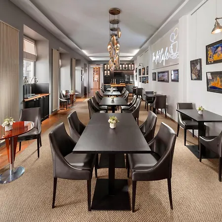 Mamaison Residence Izabella Budapest-3