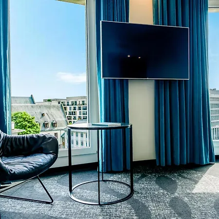 Motel One Frankfurt-Roemer-2