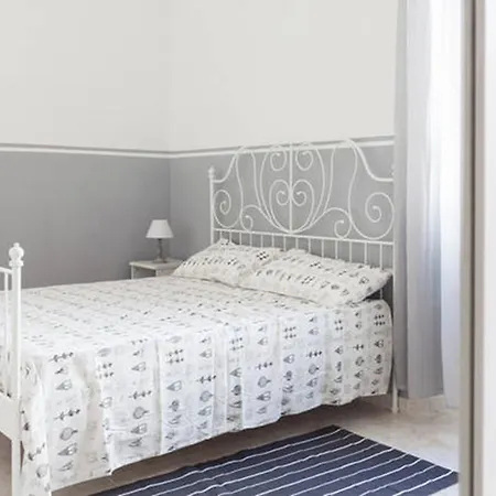 Domus Merulana Bed And Breakfast-3