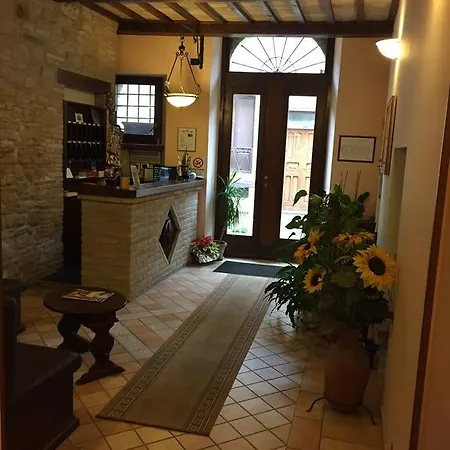 Hotel Ristorante Il Cavaliere-2