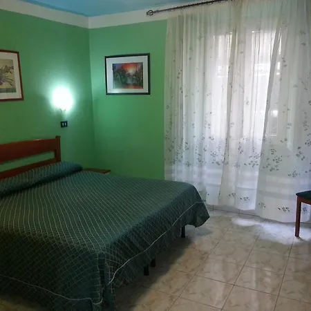Roxena House-3