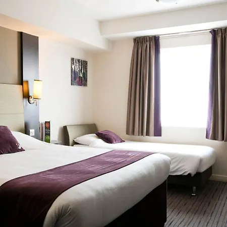 Premier Inn London Hendon - The Hyde-3